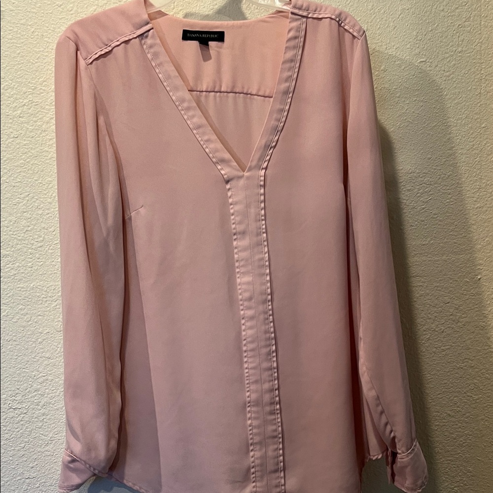 Banana Republic Blush V-Neck Blouse
